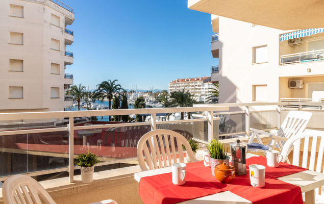 Club Nàutic - Photo 2